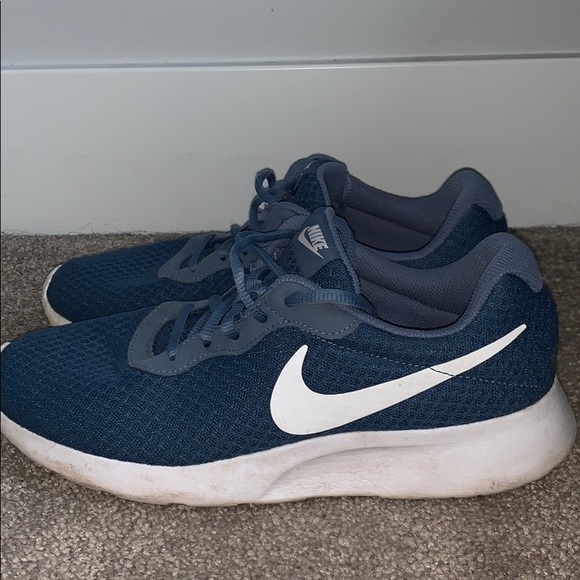 nike roshe boot womens